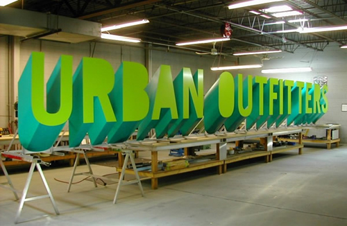 urban-outfitters-shop